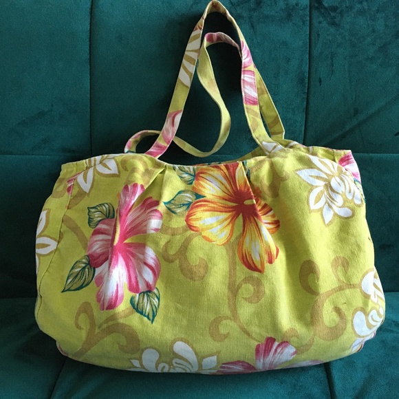 Floral Spring Bag in Green - Picture 2 of 3